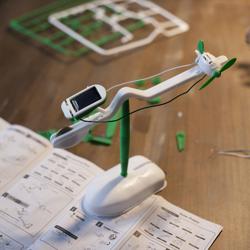 6-In-1 Solar-Power Robot Kit A - đánh giá và giá Renewable Energy Kits